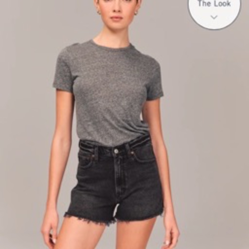 Abercrombie & Fitch High Rise 90s Cutoff Short - Black